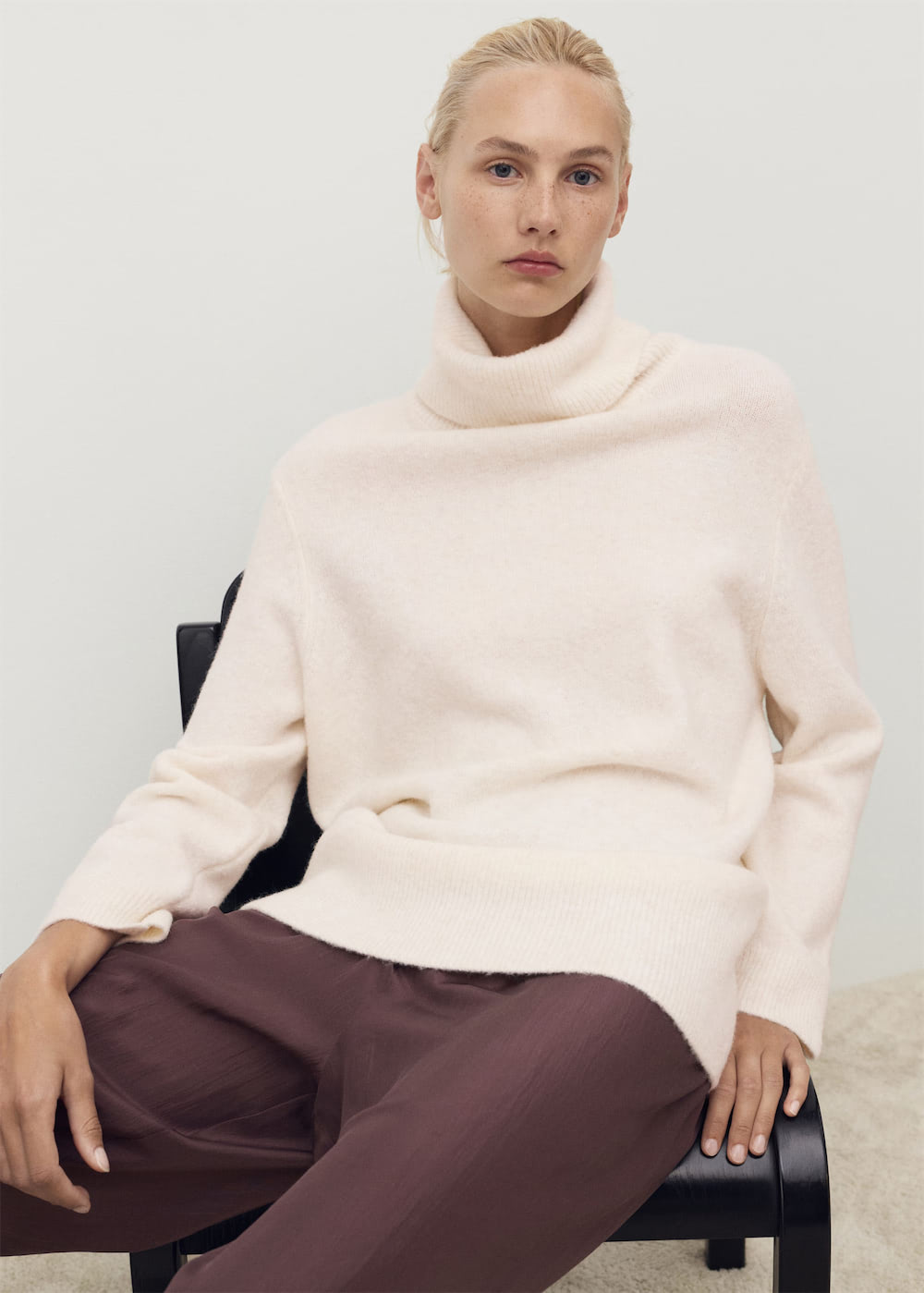 Turtleneck knit sweater